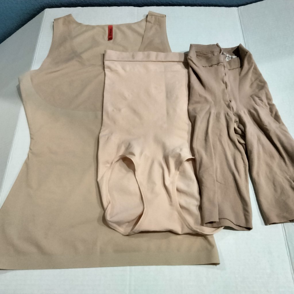 Spanx Shapers 3 Pieces Size Medium Nwot